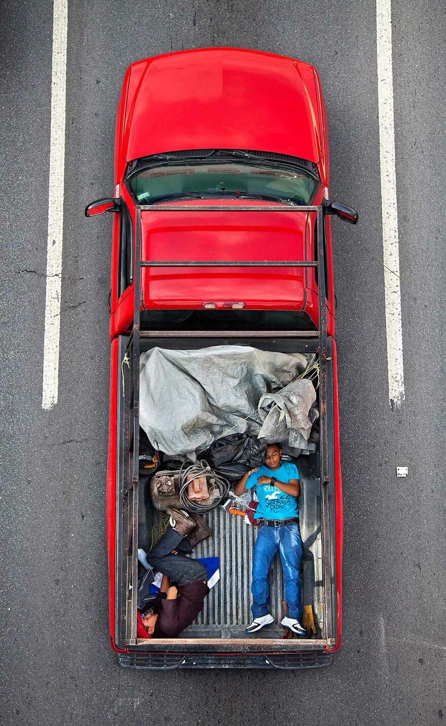 Photographer Shows Carpoolers Journey Across Mexico (87 Pics)