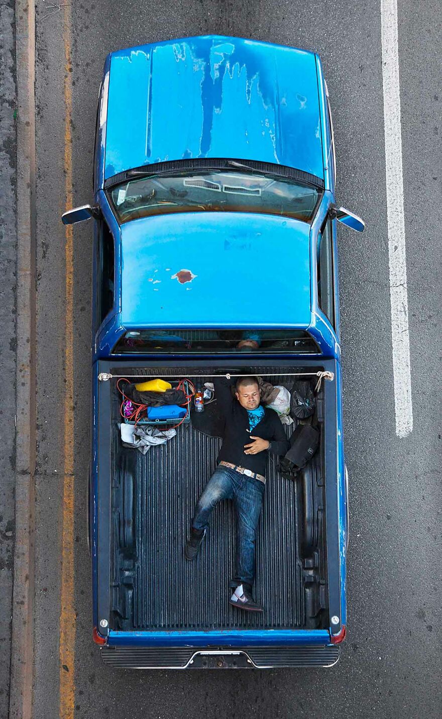 Photographer Shows Carpoolers Journey Across Mexico (87 Pics)