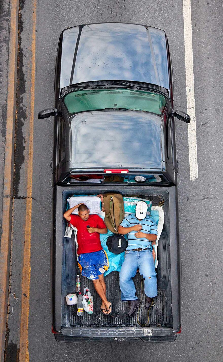 Photographer Shows Carpoolers Journey Across Mexico (87 Pics)