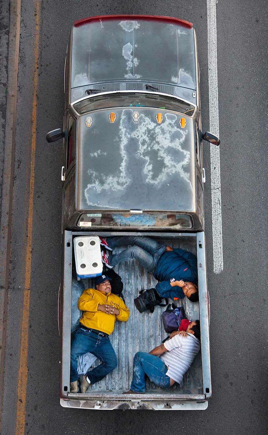 Photographer Shows Carpoolers Journey Across Mexico (87 Pics)