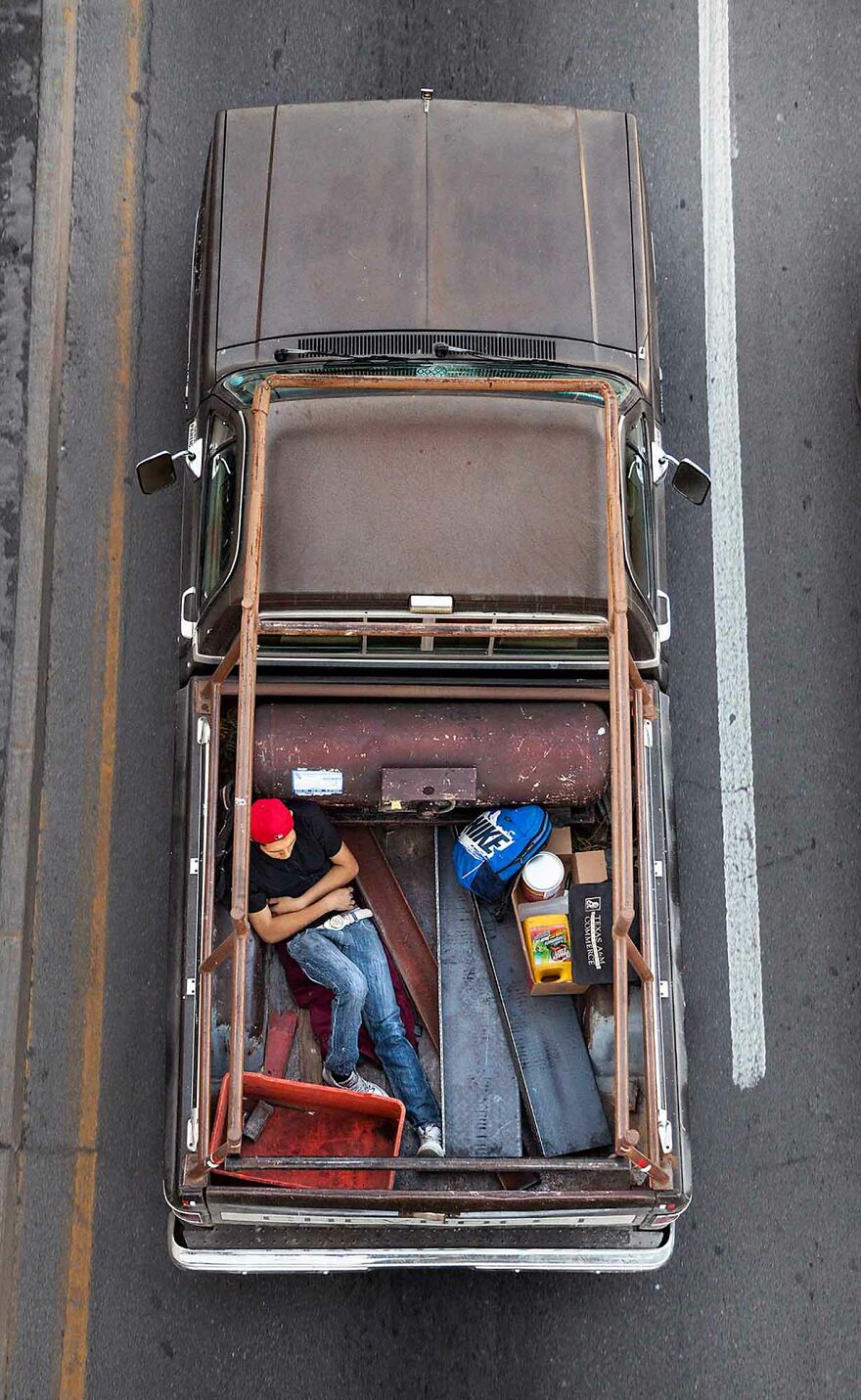 Photographer Shows Carpoolers Journey Across Mexico (87 Pics)
