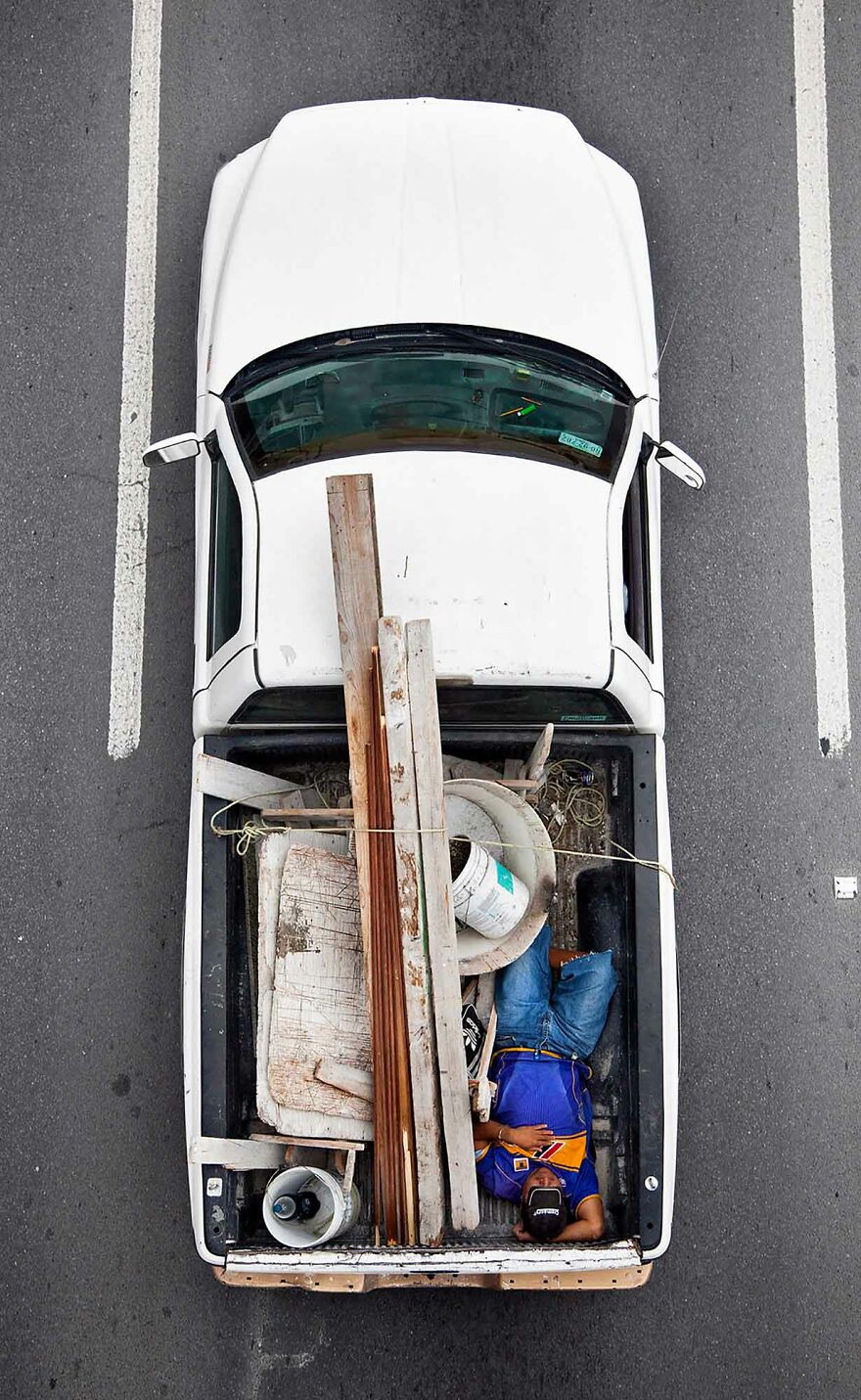 Photographer Shows Carpoolers Journey Across Mexico (87 Pics)