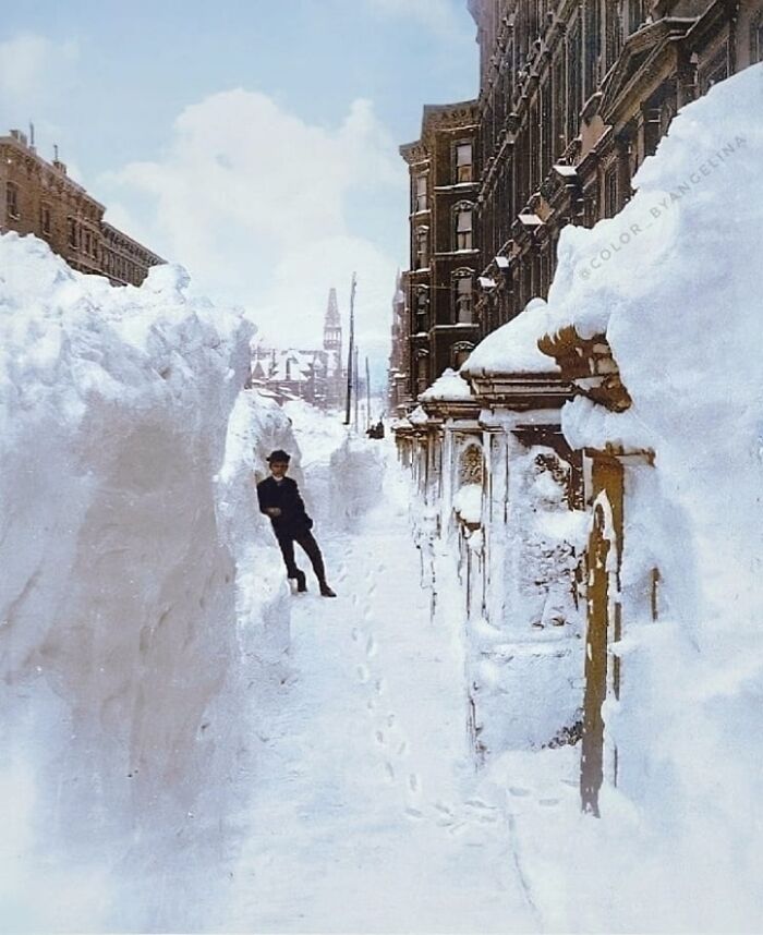 Madison Avenue And 50th Street In Manhattan, New York City Photographed During The Great Blizzard Of 1888. The Great Blizzard Of 1888 Occurred From 11 -14 March Which Saw Snowfall From 10 To 58 Inches In Parts Of New Jersey, New York, Massachusetts, Rhode Island, And Connecticut, And Sustained Winds Of More Than 45 Mph Produced Snowdrifts In Excess Of 50 Feet