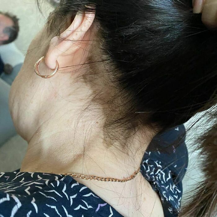 When You Go To The Hairdressers Because You Want A Professional Job But They Dye Your Skin Too