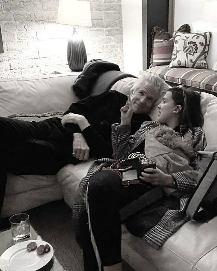 A Sweet Moment Between Papa/Matthew Modine And Eleven/Millie Bobby Brown