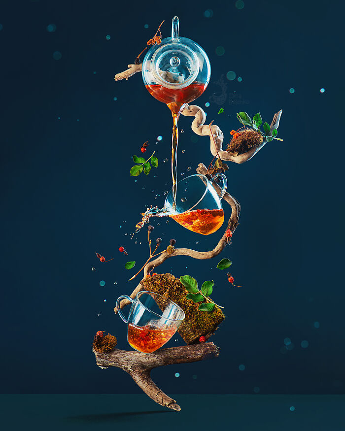 Frozen In Time: The Motion Of Coffee And Tea (5 Photographs)