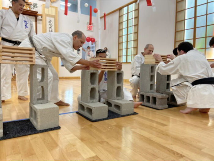 Although There Is So Much Going On In This Photo, It Has An Organized And Precise Feel Which Makes It A Perfect Candid Photo!