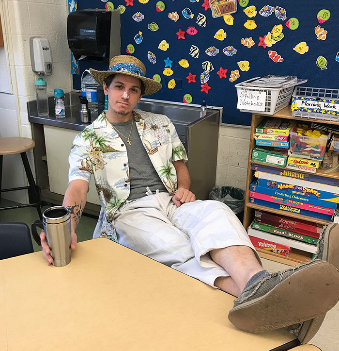 Me pidieron que "me vistiera como lo que quieres ser de mayor". Así que decidí ir como "jubilado en una isla"