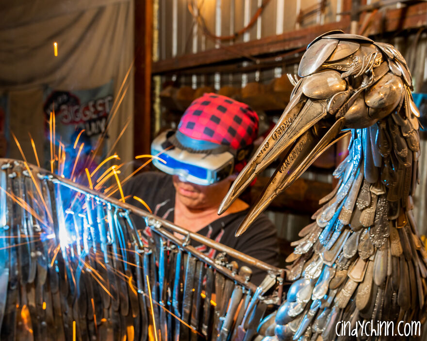 I Made A Life-Size Crane Sculpture Out Of Used Cutlery! I Made A Life-Size Crane Sculpture Out Of Used Cutlery!