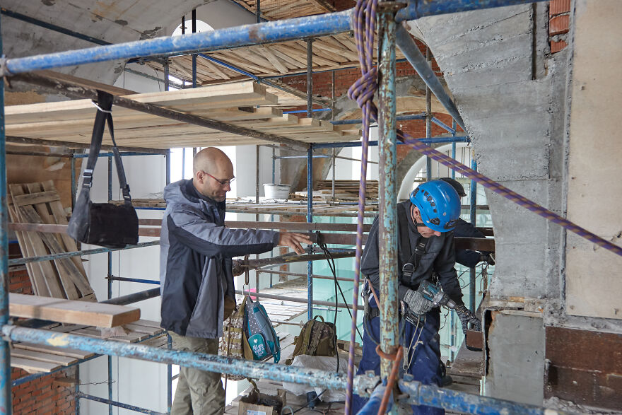 I'm A Photographer Working At An Altitude