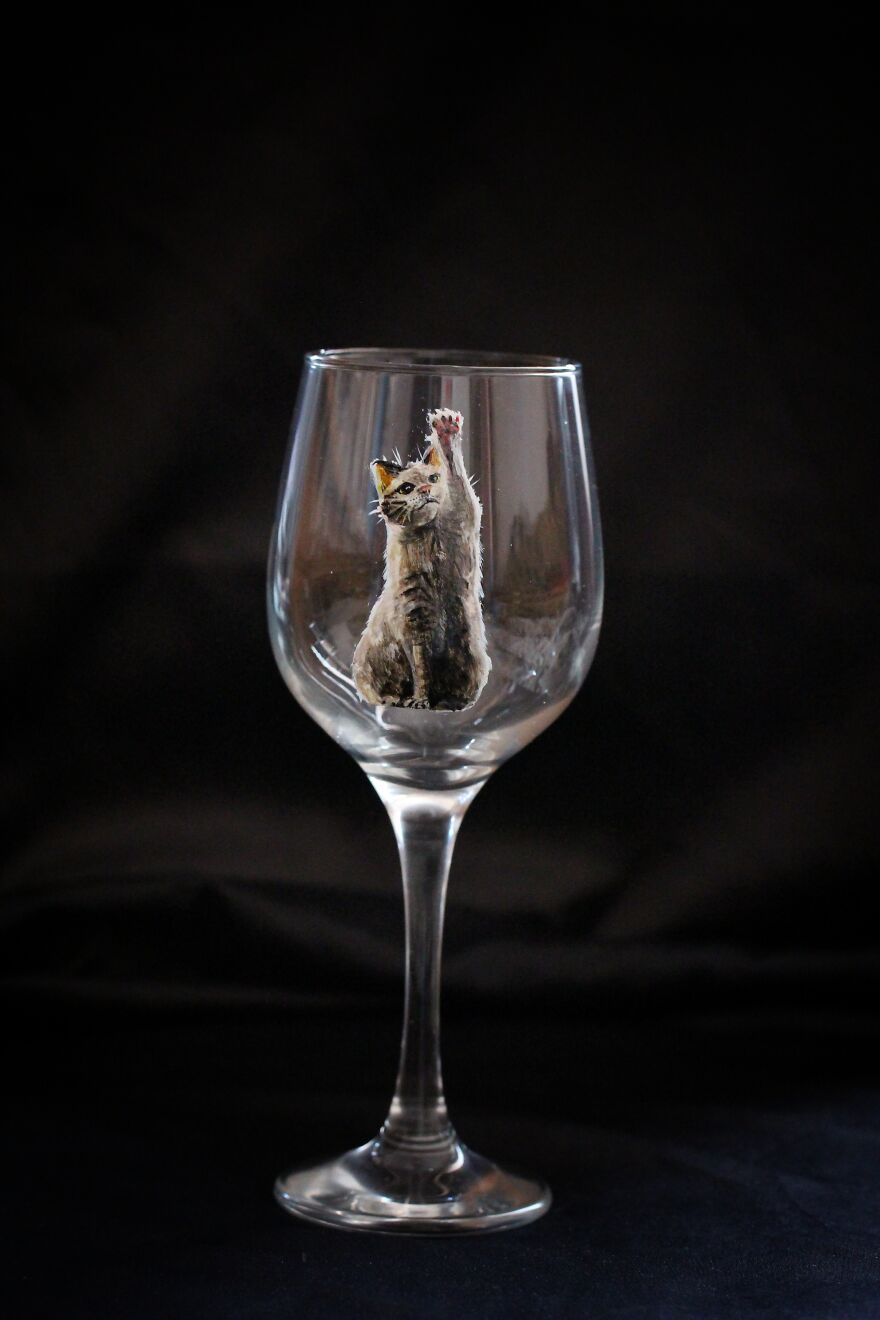 Stunningly Realistic Glass Painting - Wildlife Collection