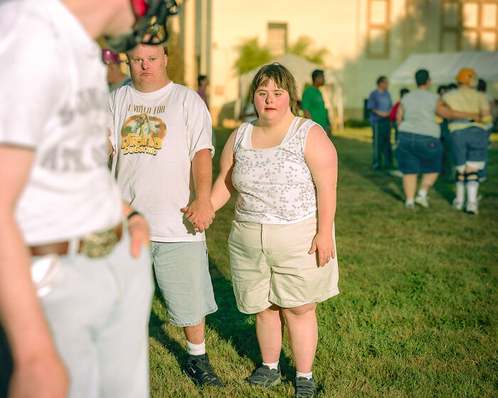 I Took Portraits Of People That Have Been Betrayed By Their Minds, And In Many Cases, Their Bodies (12 Pics)