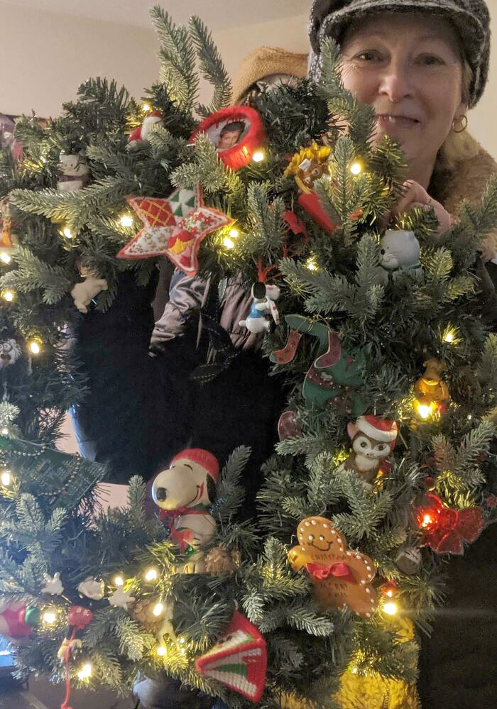 My Mom Remembered I Don't Have Room In My Place For A Christmas Tree, So She Made Me This Wreath With Built-In Lights And All The Ornaments From When I Was A Kid