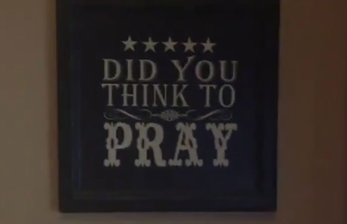 Woman Shares Pictures Of A Disturbingly Weird Airbnb She Stayed At Which Was Drenched In 'Hardcore' Christian Decor Woman Shares Pictures Of A Disturbingly Weird Airbnb She Stayed At Which Was Drenched In 'Hardcore' Christian Decor