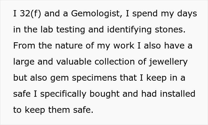 Woman Won't Give Her Boyfriend The Code To Her Gem-Filled Safe, Asks If She's In The Wrong Here After He Gets Mad