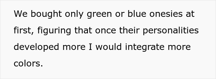 Mom Decided To Dress Her Twin Boys In Two Different Colors To Tell Them Apart, Cousin Goes "Ballistic" On Her