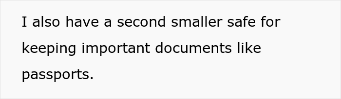 Woman Won't Give Her Boyfriend The Code To Her Gem-Filled Safe, Asks If She's In The Wrong Here After He Gets Mad