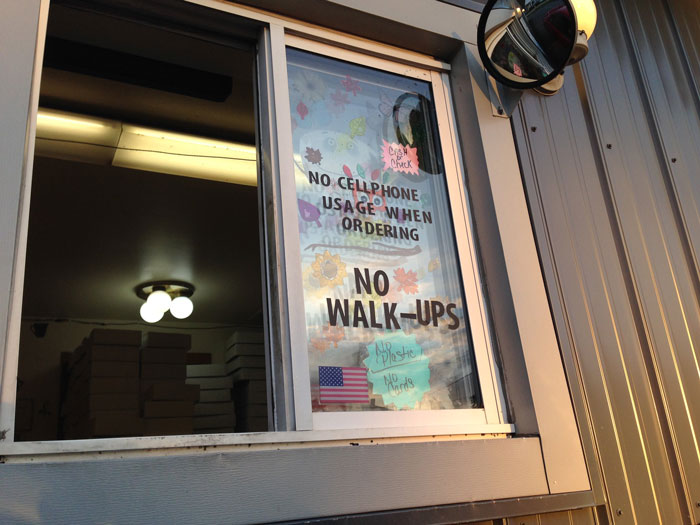 Restaurant Customer Leaves A 1-Star Review Saying She’ll No Longer Support It, Owner Responds And Goes Viral Restaurant Customer Leaves A 1-Star Review Saying She’ll No Longer Support It, Owner Responds And Goes Viral