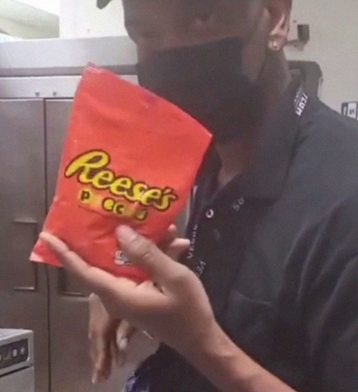 "They've Kind Of Lost Touch With Their Workers": Man Shows A 'Goodie Bag' He Received From Burger King To Celebrate 27 Years Of Loyalty