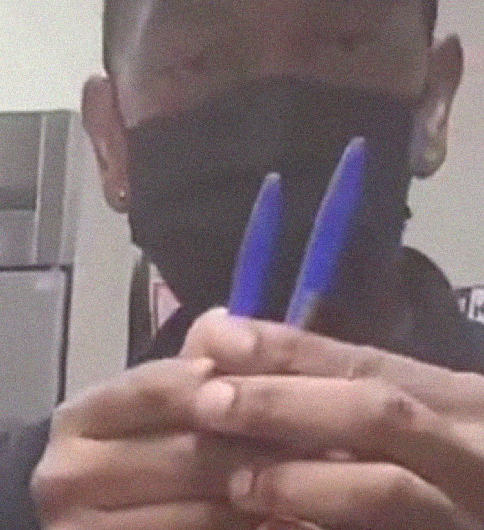 "They've Kind Of Lost Touch With Their Workers": Man Shows A 'Goodie Bag' He Received From Burger King To Celebrate 27 Years Of Loyalty