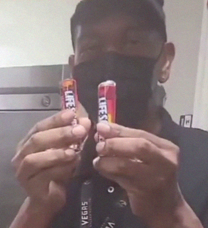 "They've Kind Of Lost Touch With Their Workers": Man Shows A 'Goodie Bag' He Received From Burger King To Celebrate 27 Years Of Loyalty