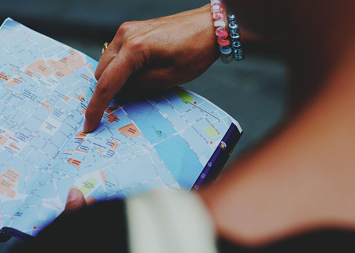 29 Changes In Clothing Fashion That Made Stealing Easier Or Harder, As Shared By Former Pickpockets And Magicians Online