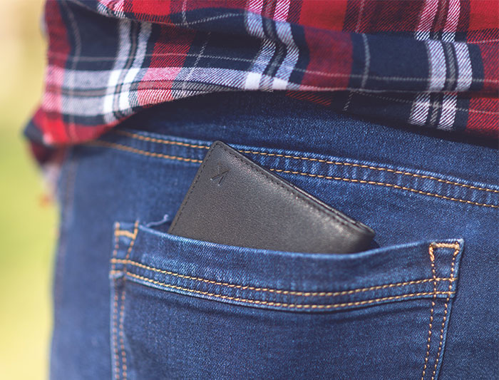 29 Changes In Clothing Fashion That Made Stealing Easier Or Harder, As Shared By Former Pickpockets And Magicians Online