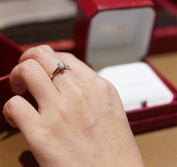 Mother Is Called 'Materialistic' After Refusing To Pass On Her Engagement Ring As An Heirloom Mother Is Called 'Materialistic' After Refusing To Pass On Her Engagement Ring As An Heirloom