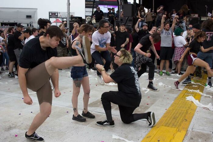 Images-With-A-Lot-Of-Stuff-Going-On