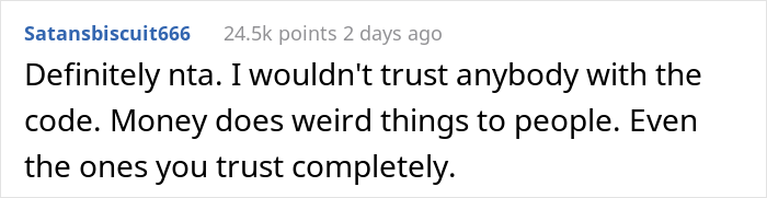 Woman Won't Give Her Boyfriend The Code To Her Gem-Filled Safe, Asks If She's In The Wrong Here After He Gets Mad