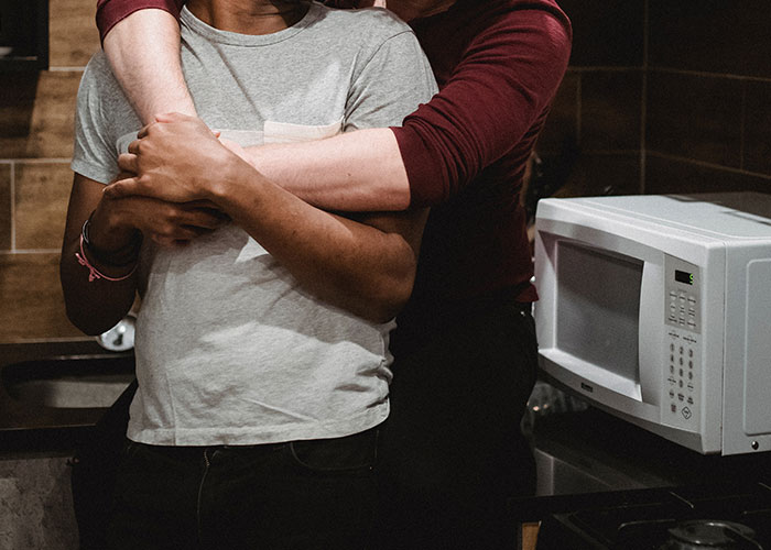 Bride Still Expects Her Father To Fund Her Wedding After Banning His Husband From Attending, Father Asks The Internet If He’s Wrong For Refusing To Pay Bride Still Expects Her Father To Fund Her Wedding After Banning His Husband From Attending, Father Asks The Internet If He’s Wrong For Refusing To Pay