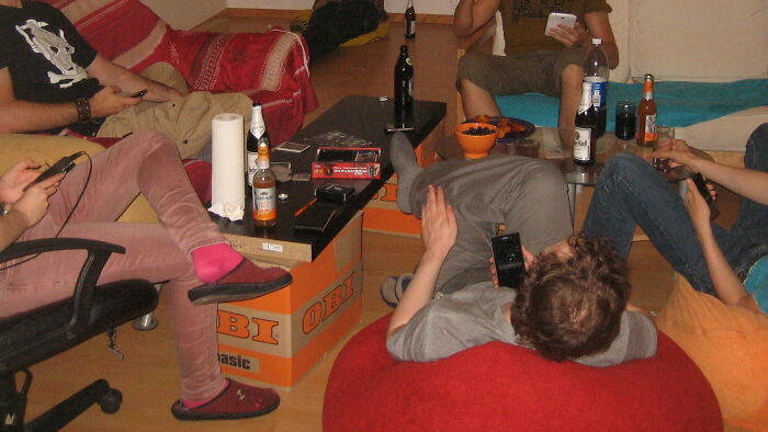 30 Of The Most Wonderful Things From The Pre-Internet Era, As Told By Members Of This Online Community