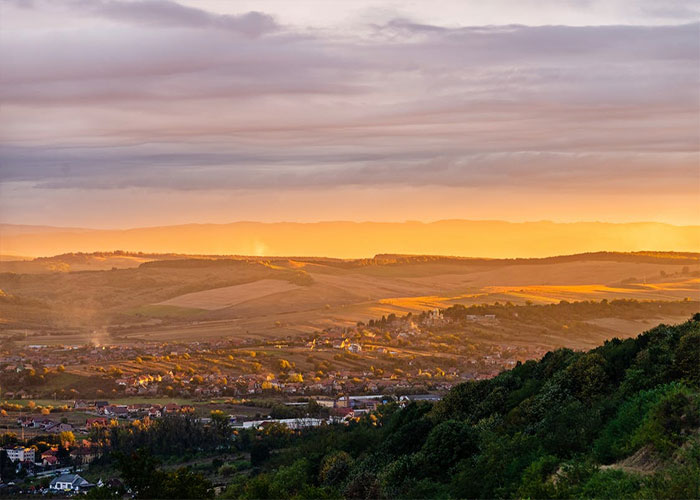 People Share 37 Things You Should Never Do In Their Country