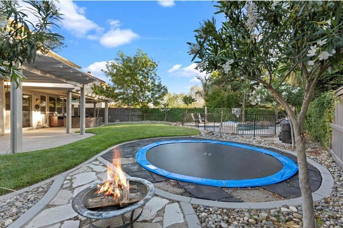 Hacía mucho tiempo que no había visto una idea terrible tan cautivadora. Un trabajo de primera