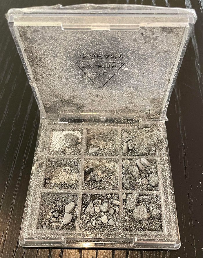 I Ordered An Eyeshadow Palette Online And This Is What Arrived. Completely Unusable