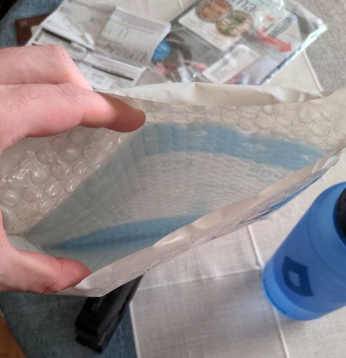 Amazon Delivered Me An Empty Package That Wasn't Even Sealed, No Game Today