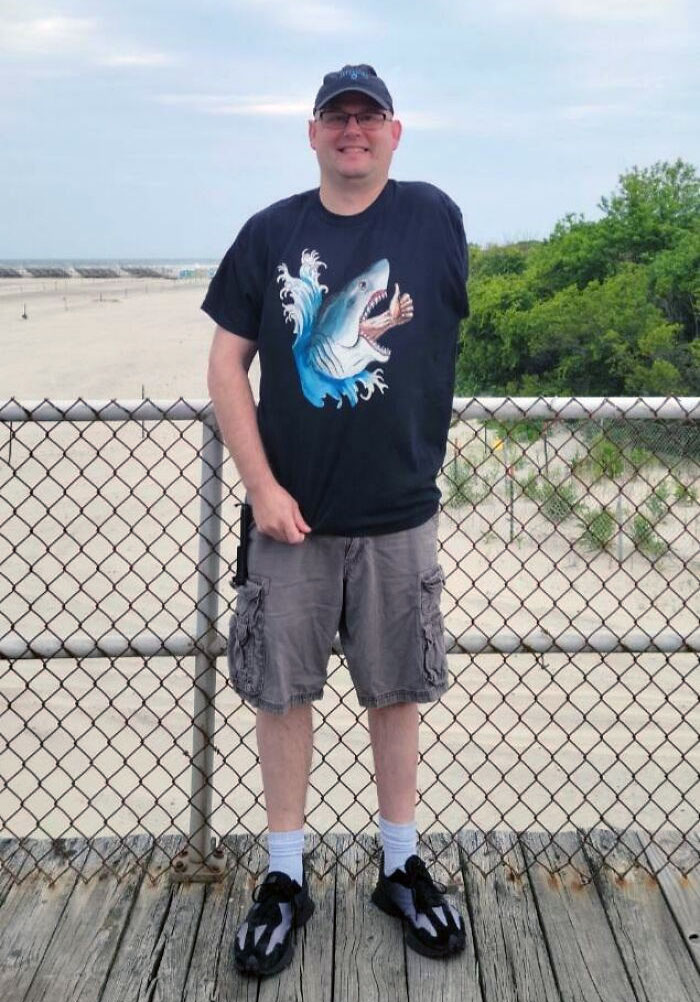 Armless Fun At The Beach