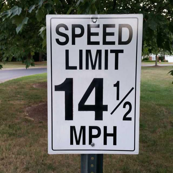 Funny-Weird-Sign-Pics