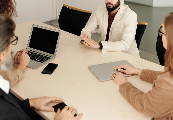 Recruiters Reveal How Job Candidates Instantly Lost Any Chances Of Getting The Job (30 Answers)