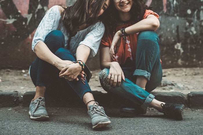 Homophobic Neighbor Calls This Dad's Daughter "A Freak" Because She's Openly Gay, Dad Brings Up His Secret Affair In Front Of His Wife