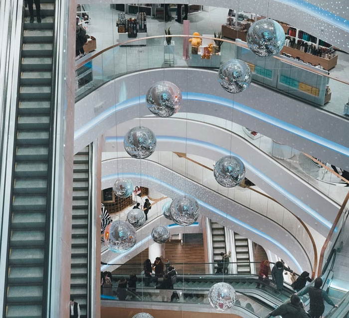 "No me pagan lo suficiente para aguantar esto": 20 personas comparten el momento en que comprendieron que estaban siendo explotados