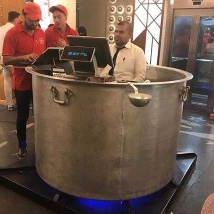 35 Funny “Images With A Lot Of Stuff Going On” That Get Weirder The Longer You Look At Them