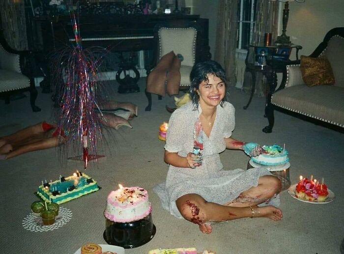 Images-With-A-Lot-Of-Stuff-Going-On