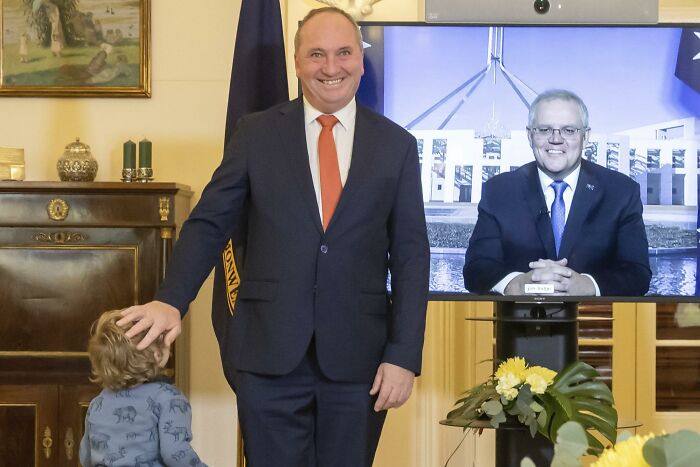 Images-With-A-Lot-Of-Stuff-Going-On