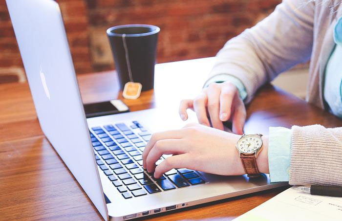 40 Times People Witnessed Their Incompetent Coworkers Make Such Dumb Mistakes, They Could Never Forget Them