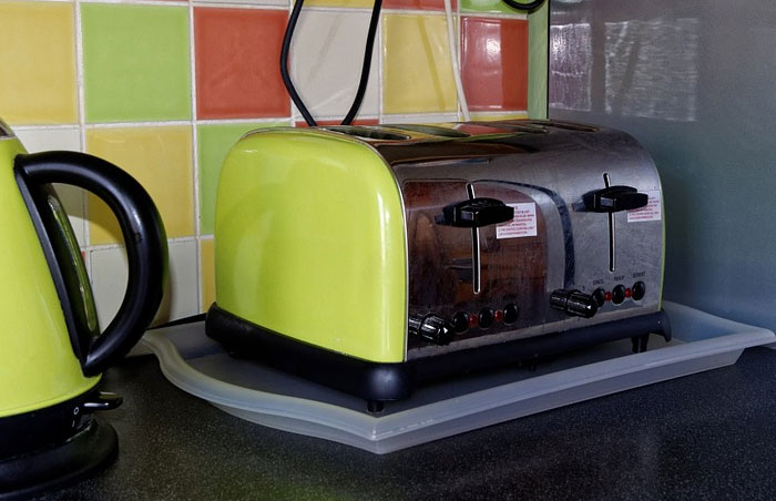 40 Times People Witnessed Their Incompetent Coworkers Make Such Dumb Mistakes, They Could Never Forget Them