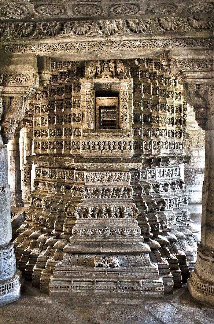 Intricate Ancient Masterpieces That You Can Only Appreciate When You Zoom In (30 Pics)