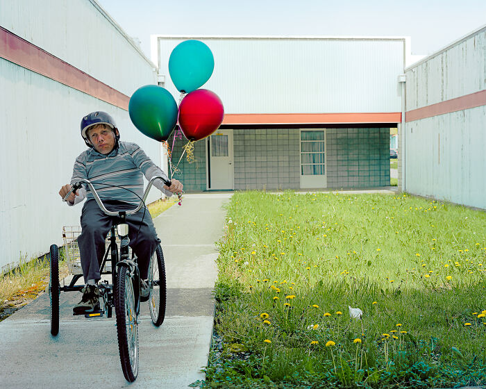 I Took Portraits Of People That Have Been Betrayed By Their Minds, And In Many Cases, Their Bodies (12 Pics)