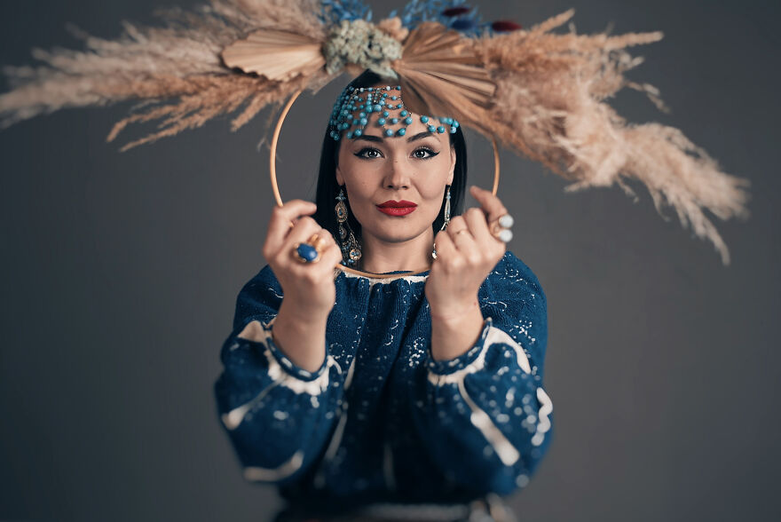 "Seasons - My Life As A Dream": A Celebration Of The Traditional Romanian Blouse, Ia (19 Pics)