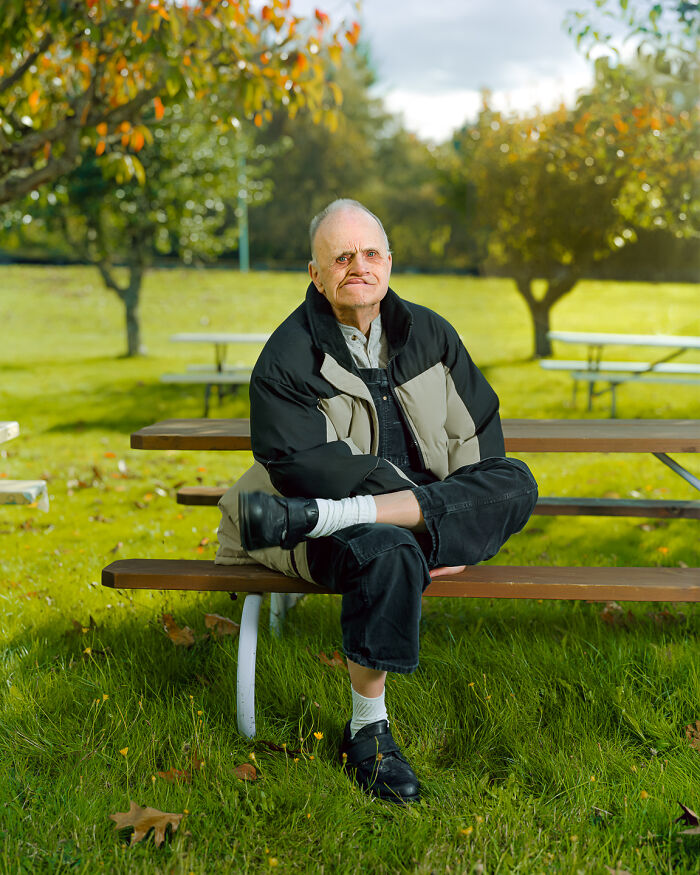 I Took Portraits Of People That Have Been Betrayed By Their Minds, And In Many Cases, Their Bodies (12 Pics)